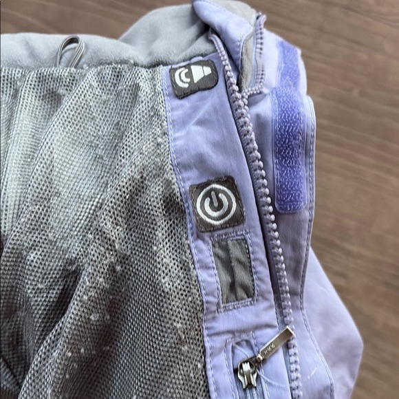 The North Face Girls Light Purple Jacket - Picture 9 of 9